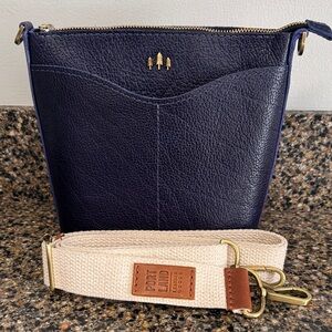 Portland Leather Cypress Crossbody